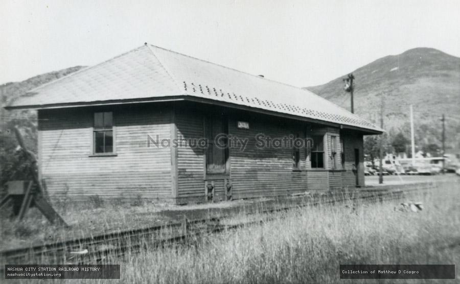 Postcard: Lincoln station